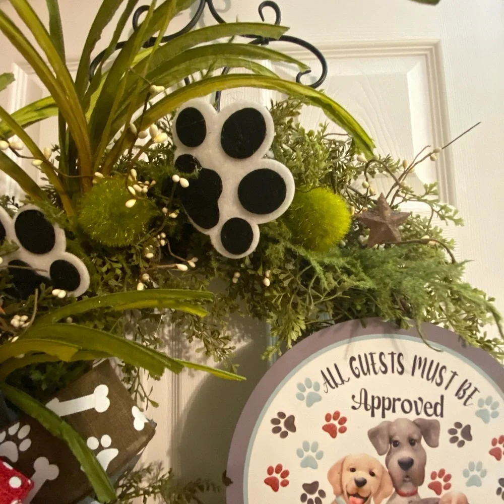Dog-Themed Holiday Wreath with Green Accents
